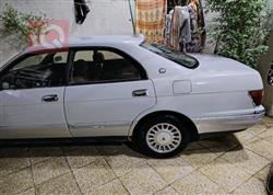 تۆیۆتا کراون